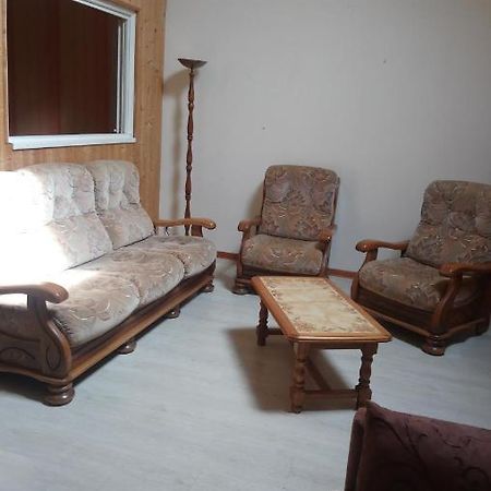 gîte 4 pièces,6 couchages,centre ville Sancoins wifi gratuite,lave linge, lave vaisselle Esterno foto