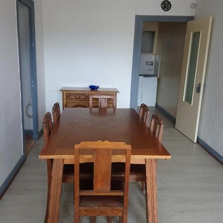 gîte 4 pièces,6 couchages,centre ville Sancoins wifi gratuite,lave linge, lave vaisselle Esterno foto