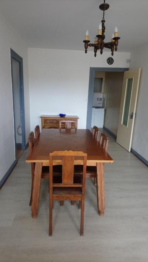 gîte 4 pièces,6 couchages,centre ville Sancoins wifi gratuite,lave linge, lave vaisselle Esterno foto